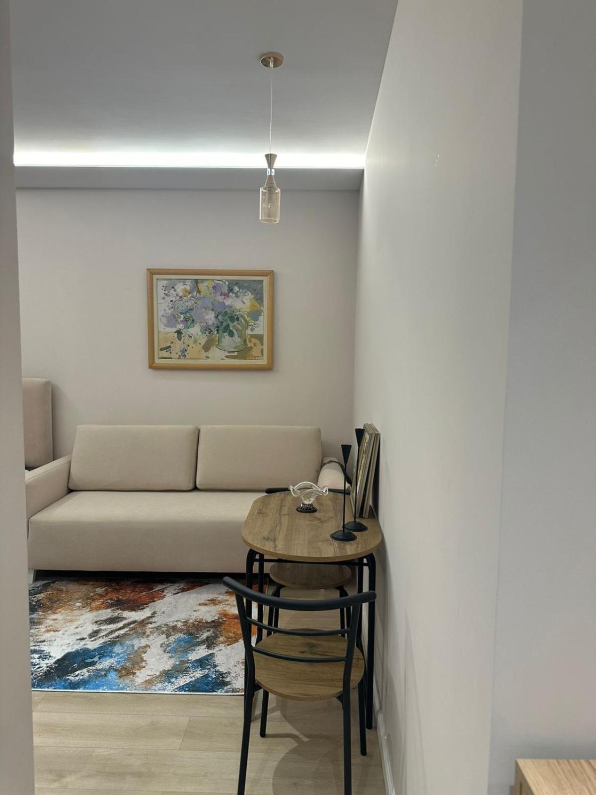 Home To Go Studio Apartament Tirana Esterno foto